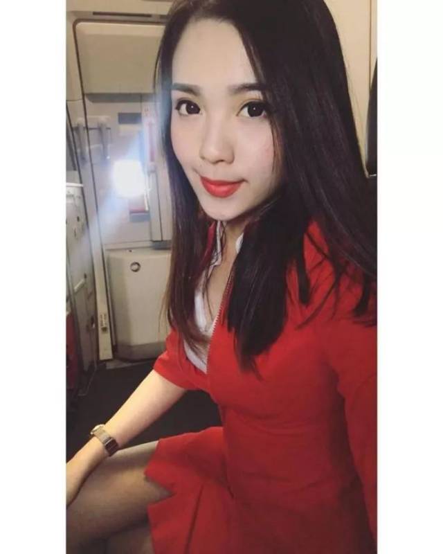 84间房主播跳舞 雨夜评分